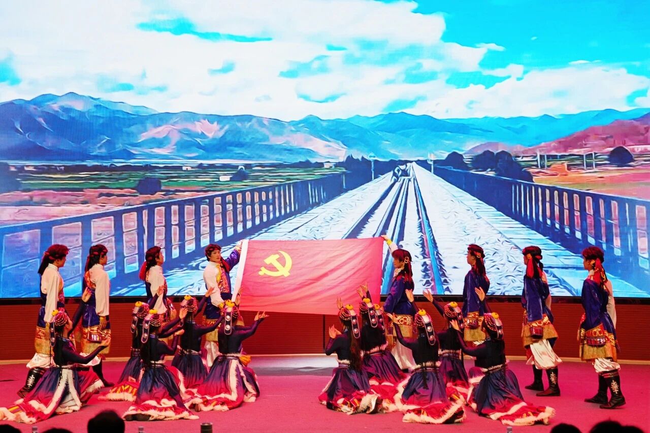 云南省教育厅“高雅艺术进校园”活动走进云南商务职业学院 ​