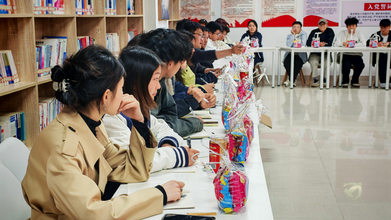 收心聚力谋新篇·务实笃行促发展 | 云商召开2026年春季学期学生组织干部座谈会